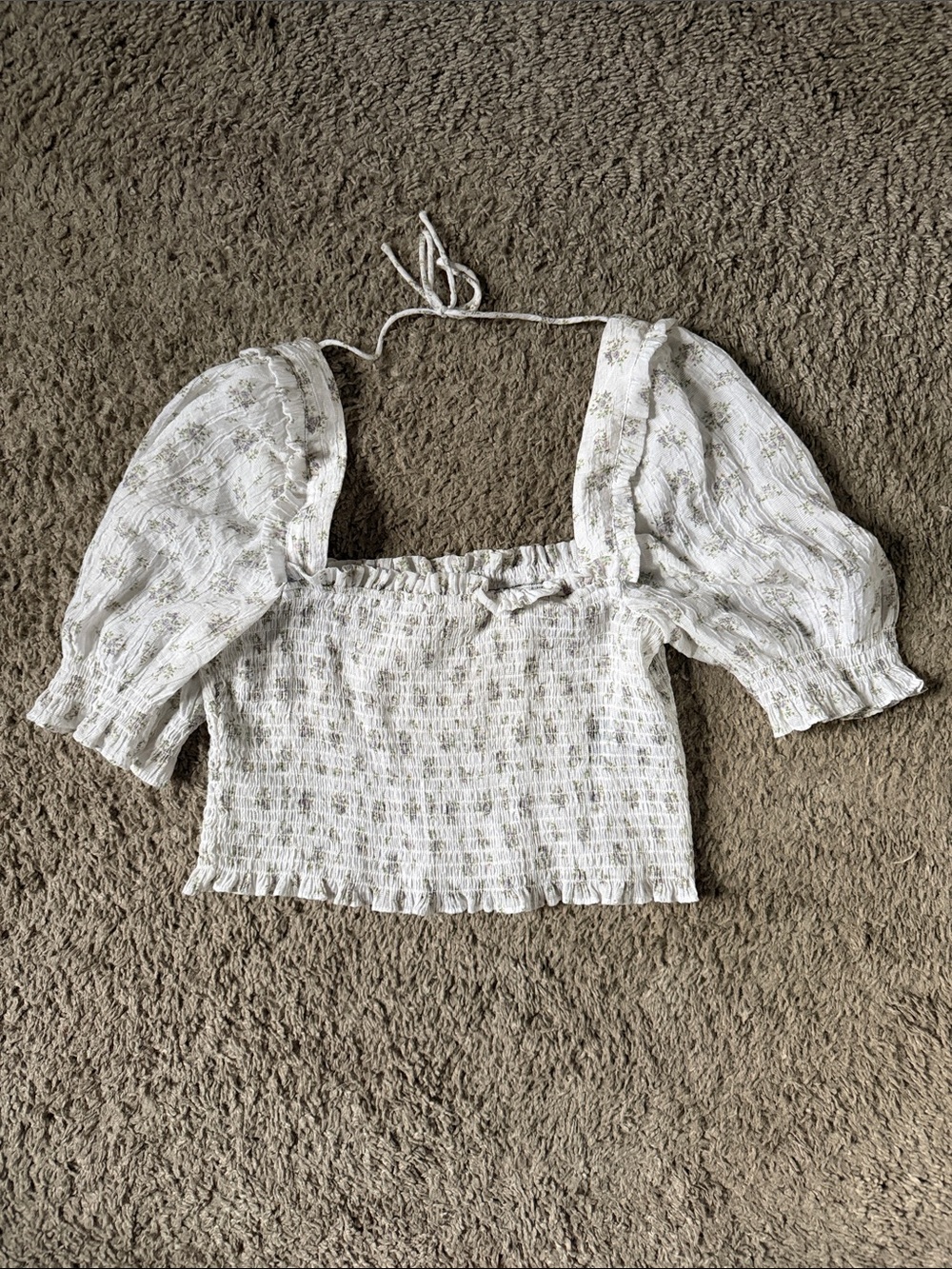 H&M White Floral Smocked Puff-Sleeve Crop Top